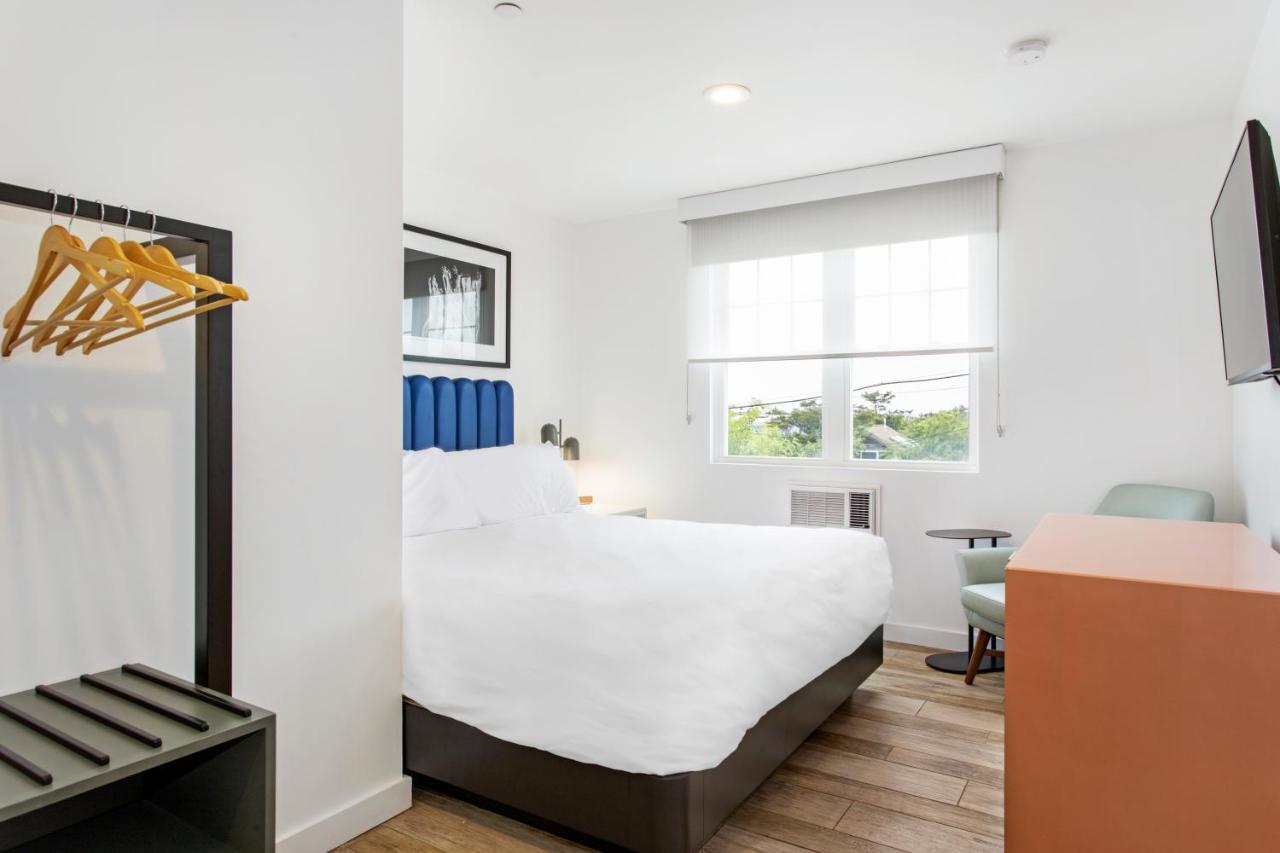 Grove Hotel Cherry Grove Bagian luar foto
